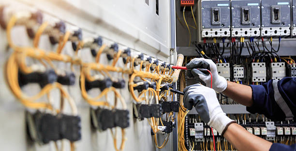Professional Electrician technician working in Gratton, VA